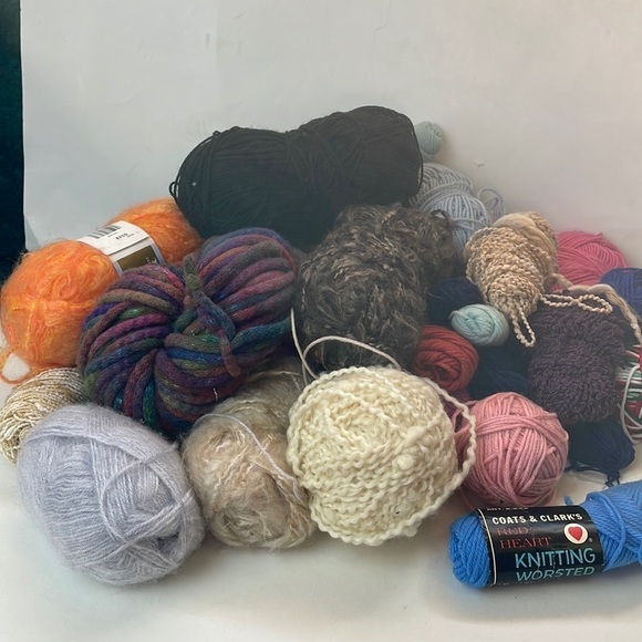 Miscellaneous BIG Bundle of Yarn - Picture 3 of 12